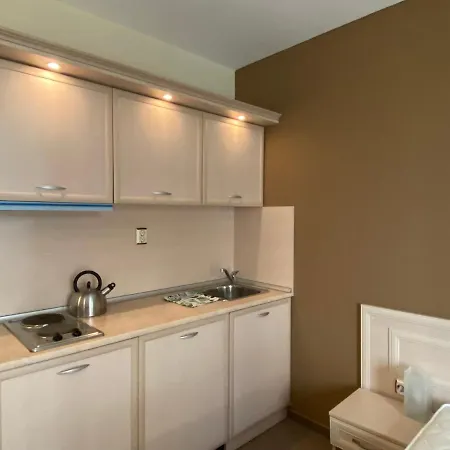 Apartman Avalon C 200 Private Studio