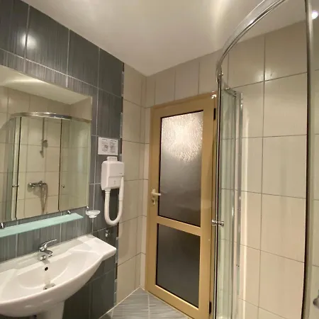 Avalon C 200 Private Studio Apartman