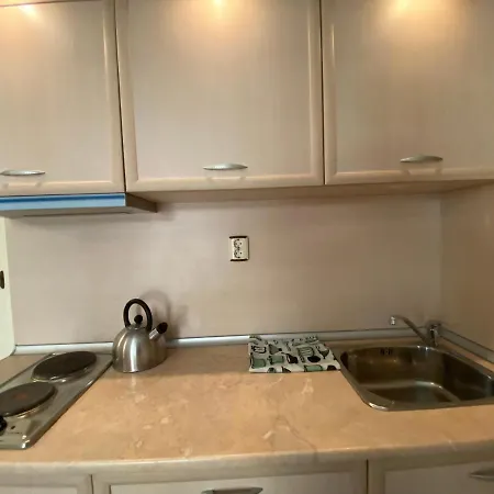 Avalon C 200 Private Studio Apartman Napospart